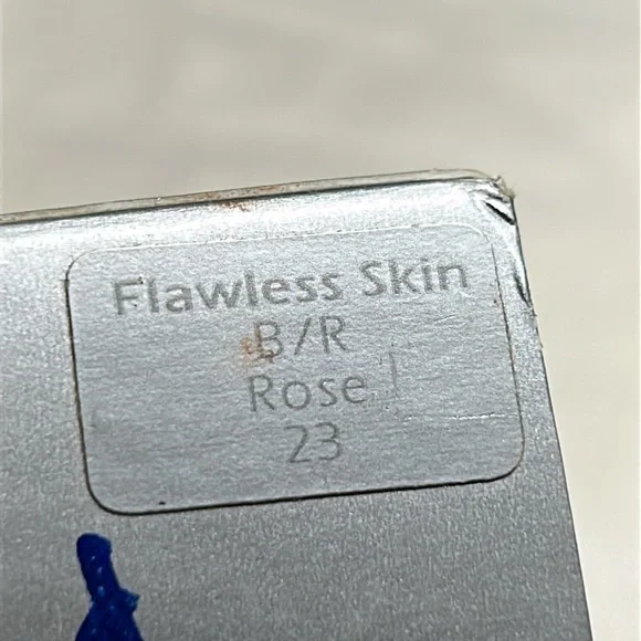 Prescriptives Flawless skin total UV protection makeup in B/R Rose 23